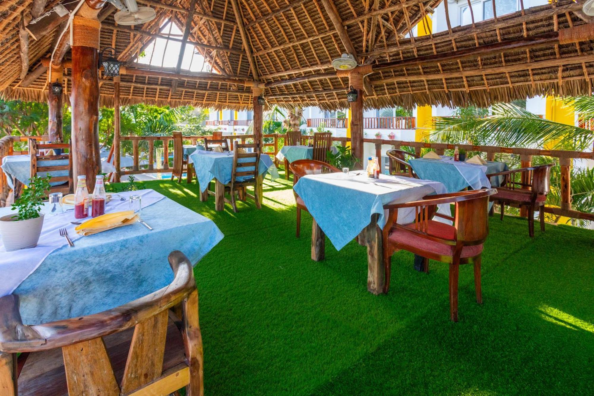 Canary Nungwi Hotel & Spa Экстерьер фото