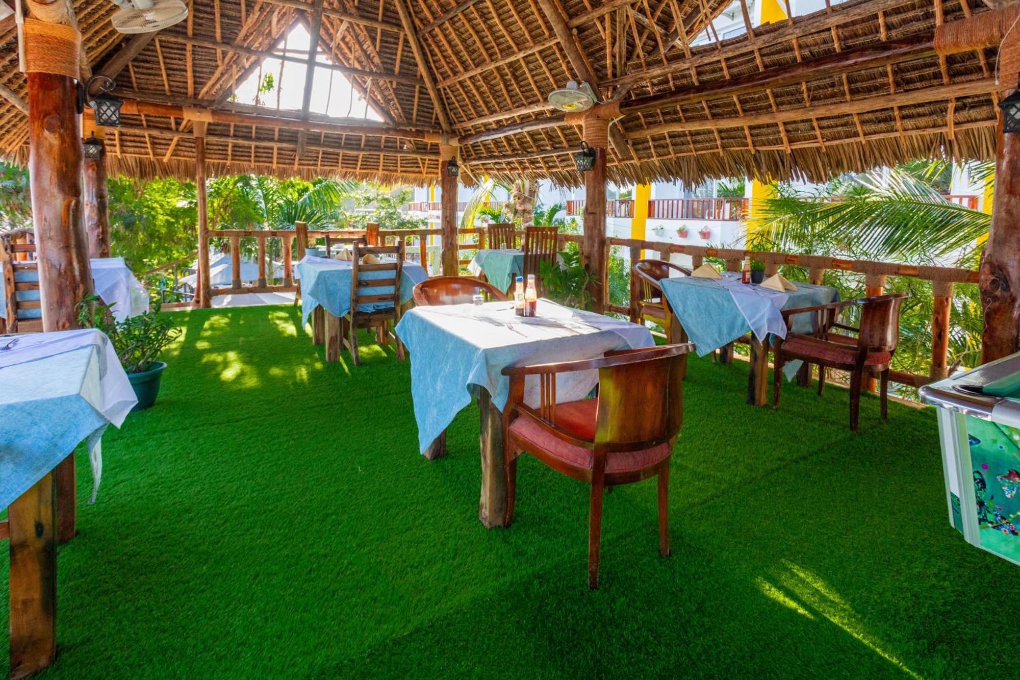 Canary Nungwi Hotel & Spa Экстерьер фото