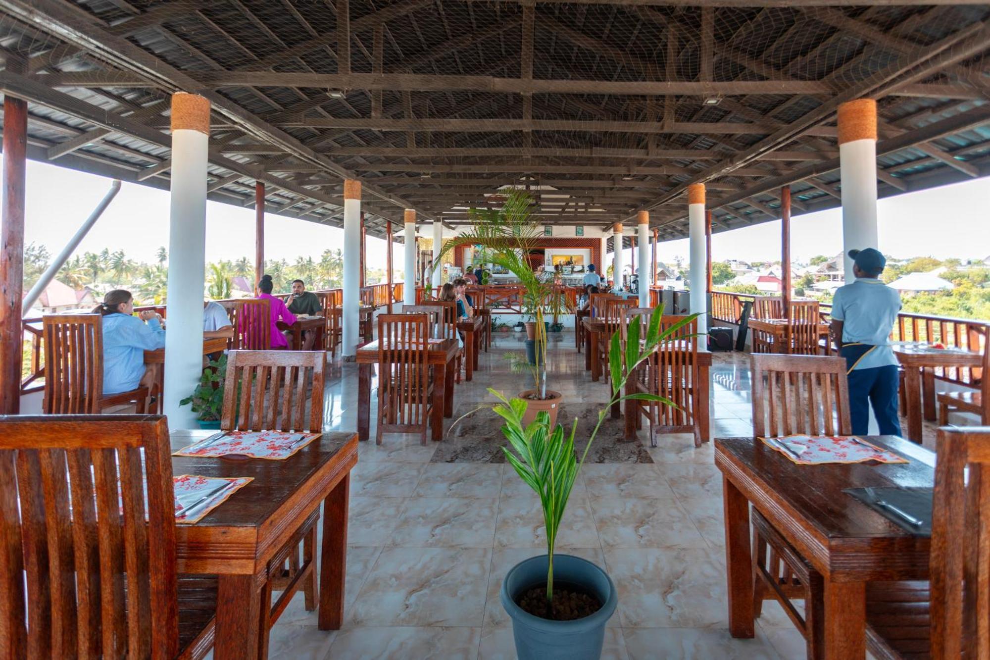 Canary Nungwi Hotel & Spa Экстерьер фото